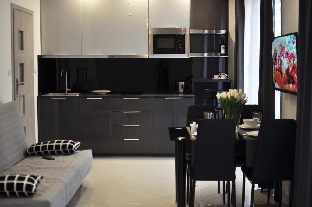 Moko Apartment Parking W Cenie Varsovia Exterior foto